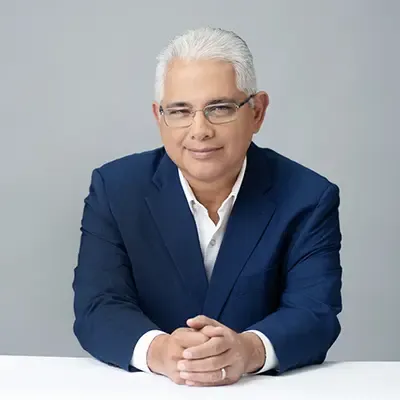 José Isabel Blandón presenta propuesta para modernizar la contratación pública en Panamá